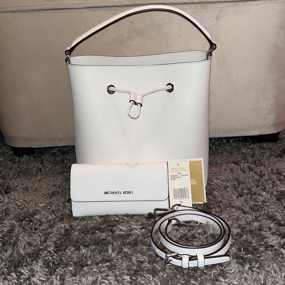 Michael Kors Bucket Bag